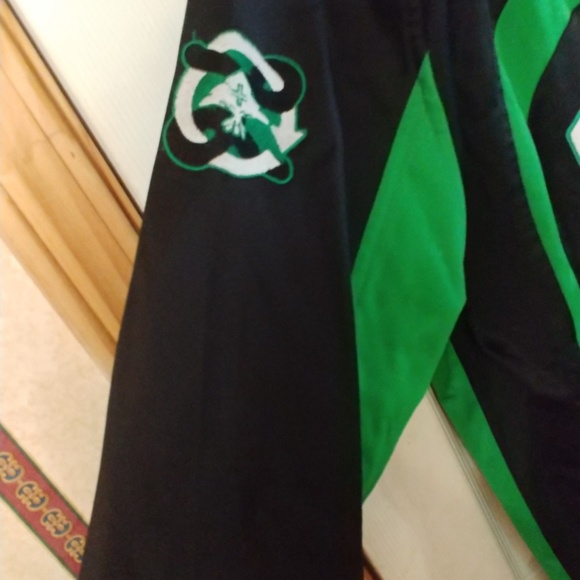 Jacket - Picture 5 of 6